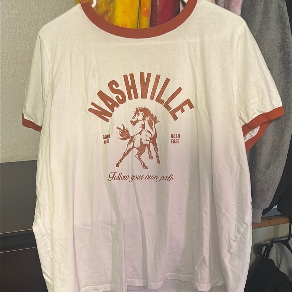 Old Navy White and Red Graphic Tee